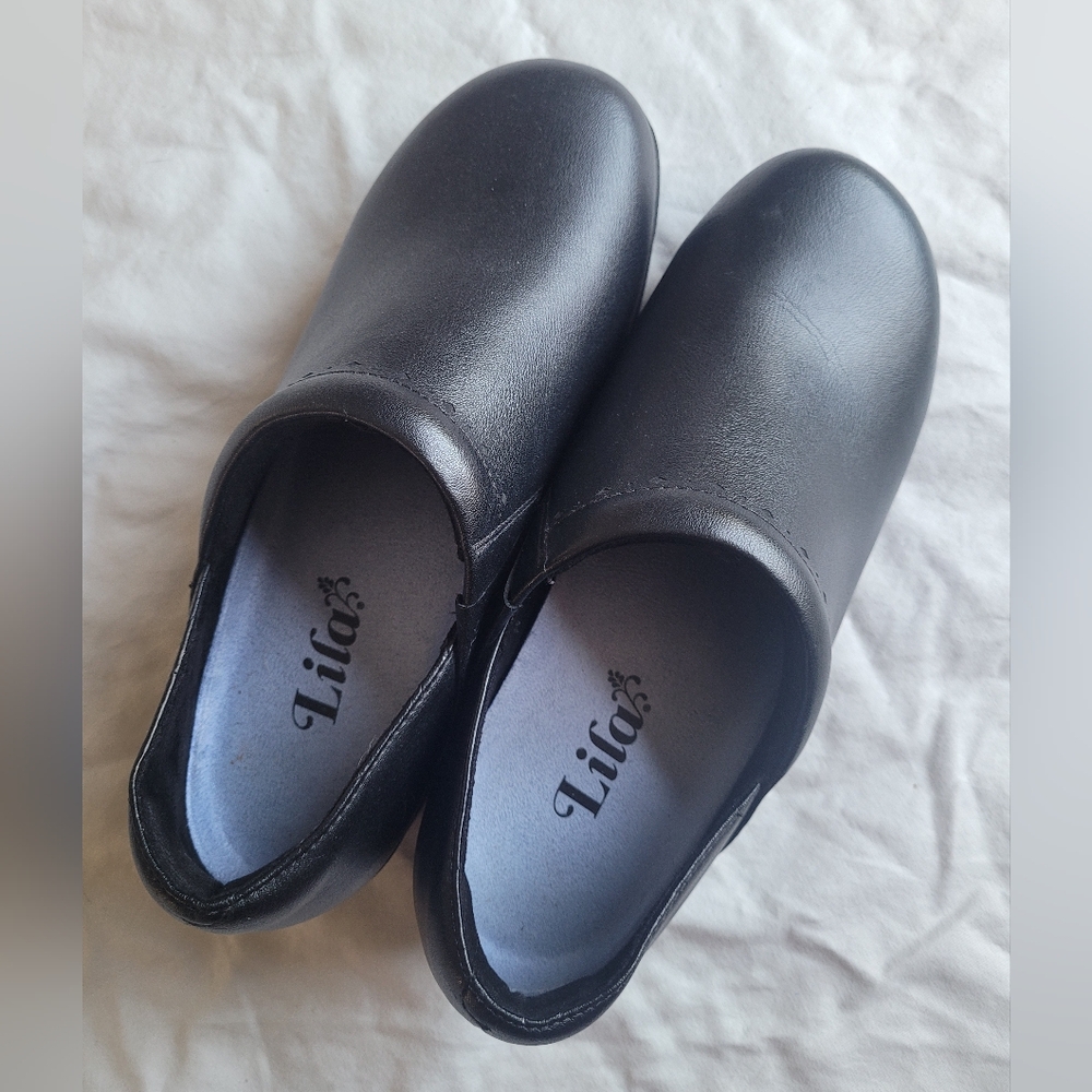Lila Black Slip-On Shoes